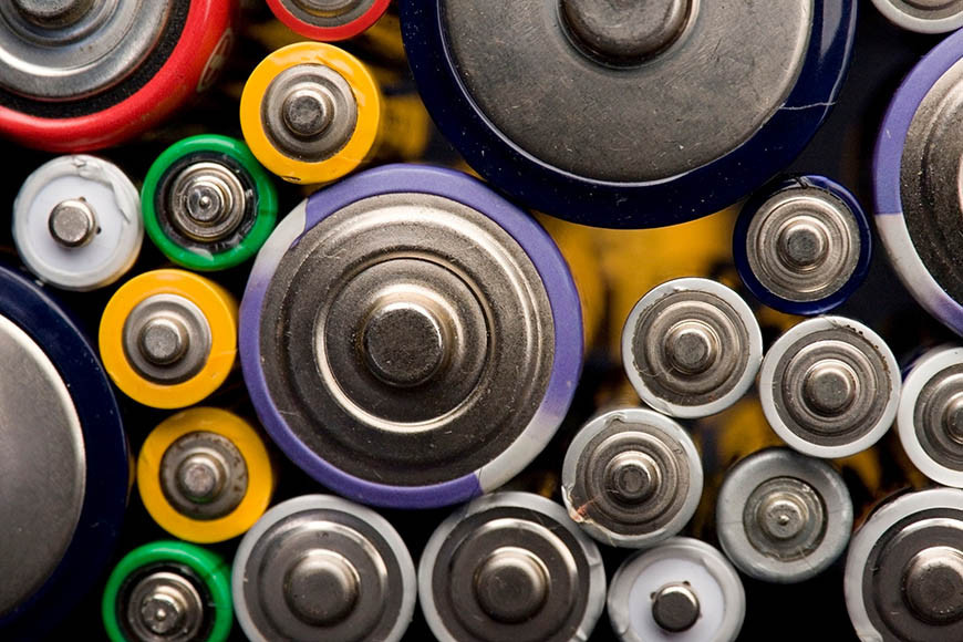 Baterie - jak wybrać niezawodne baterie, co znaczą oznaczenia na bateriach